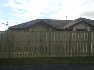 1.5 Vertical Slat With Cap